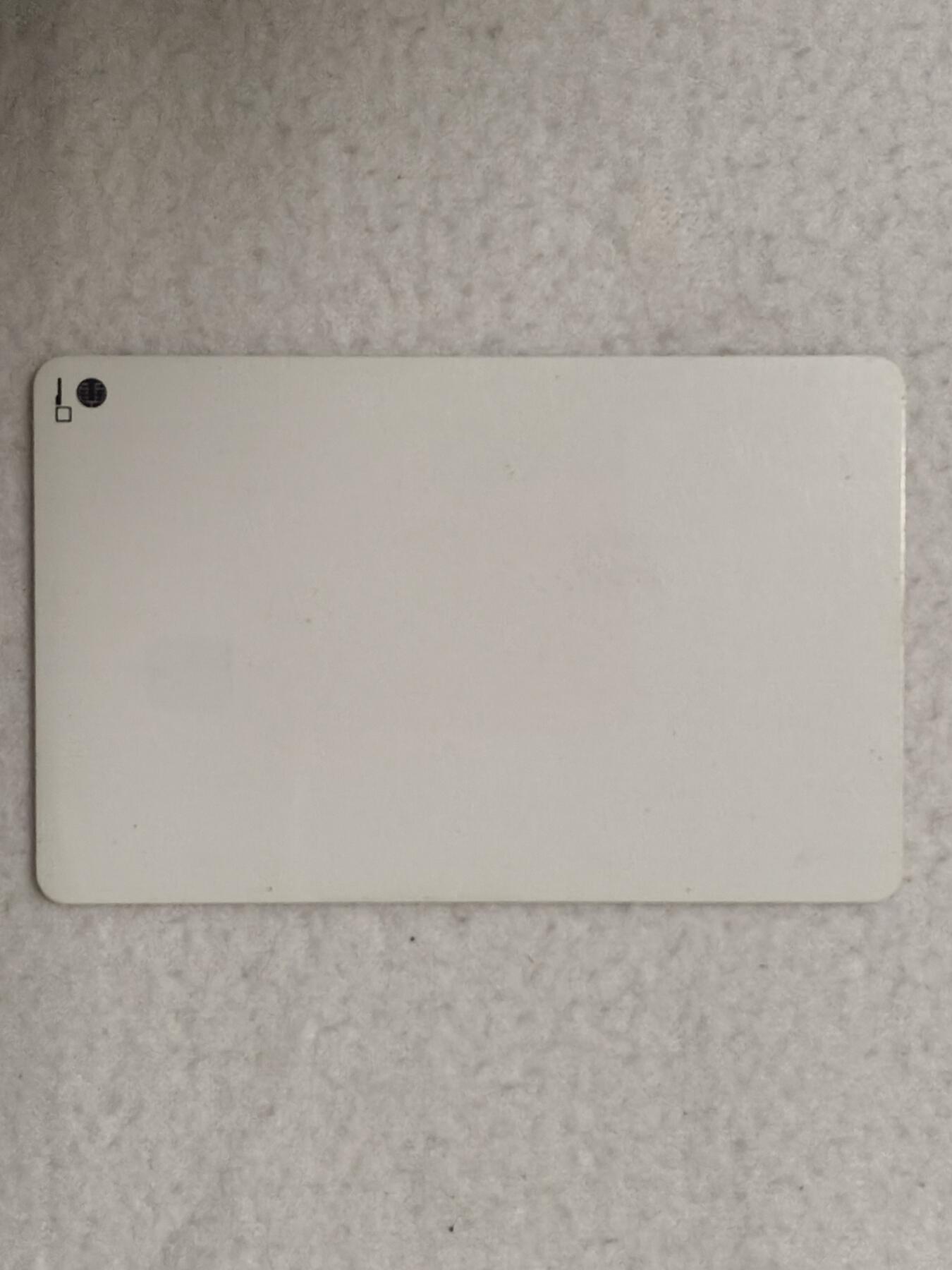 易卡拍卖第77期《手机卡专场》 双面白底文字（大卡）。品相如图所示！（卡友出品。爱心义拍。）