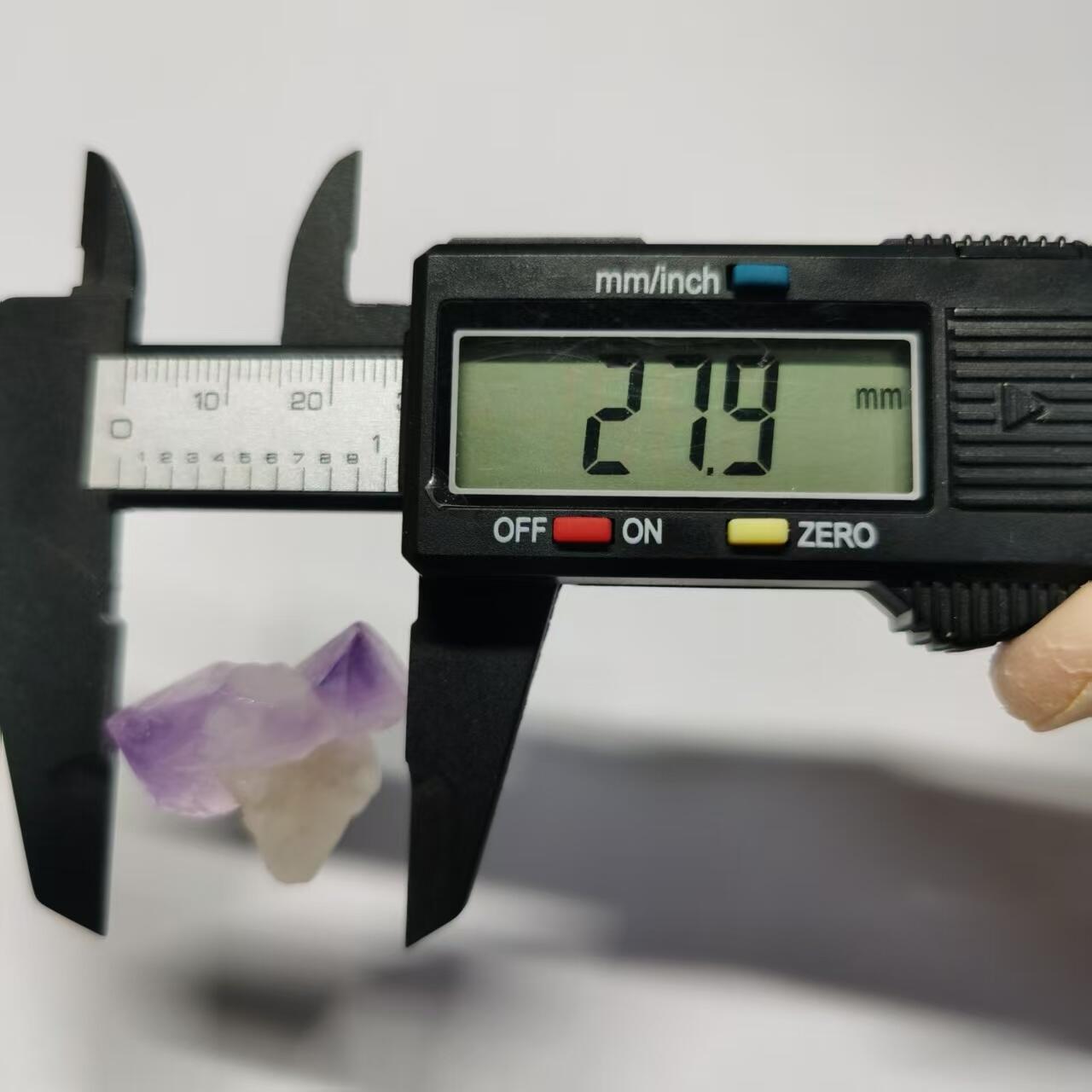 七河·世界世界币章杂件矿标化石小拍（总第38期） 藏家出品 X748（2）马达加斯加紫水晶原石矿标 盒子矿 本件拍品由合作藏家邮寄