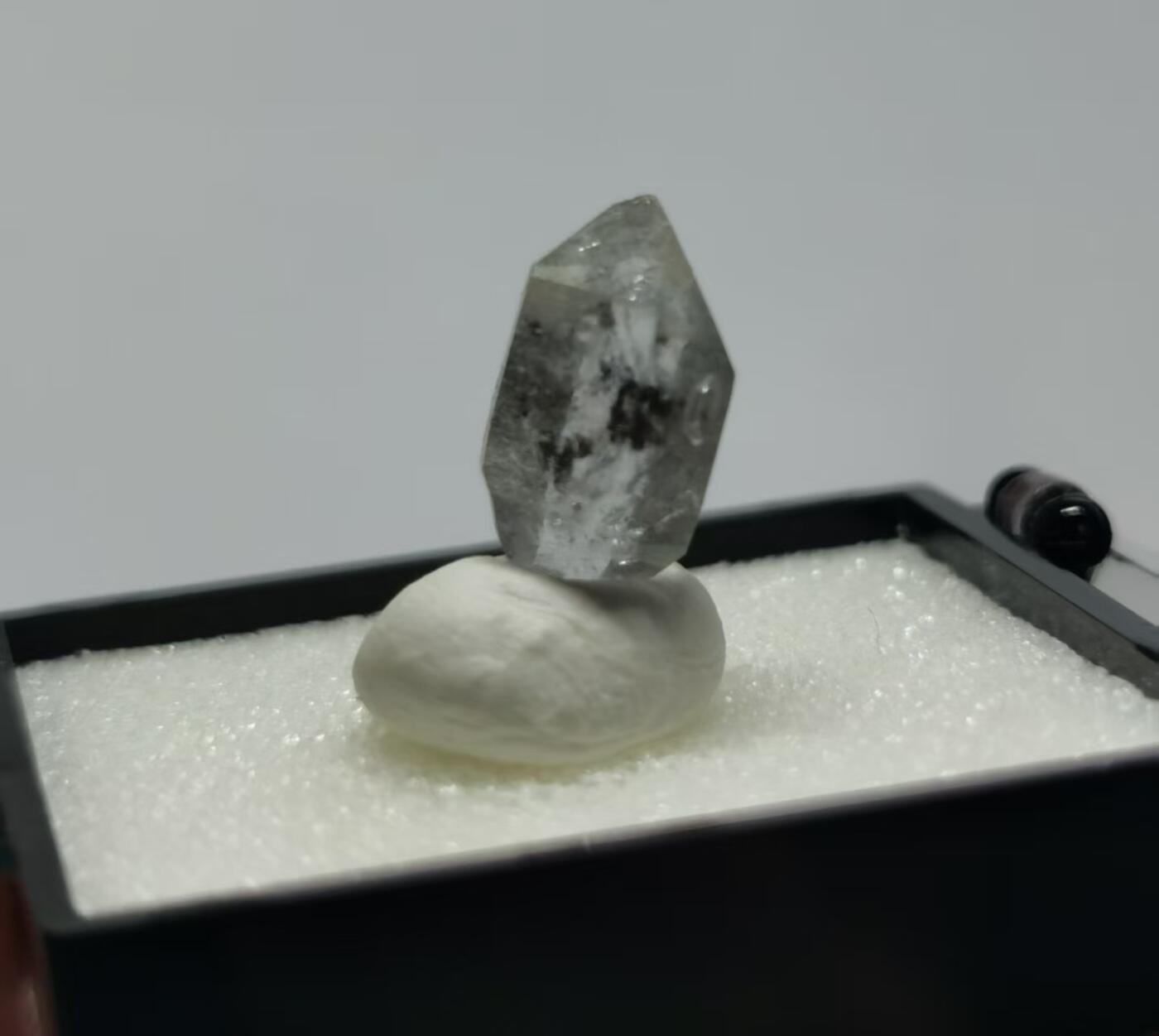 七河·世界世界币章杂件矿标化石小拍（总第38期） 藏家出品 X736 云贵闪灵水晶原石 盒子矿 本件拍品由合作藏家邮寄