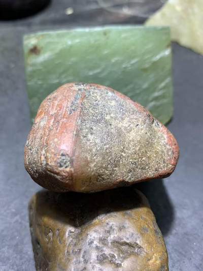 精美川料冰飘红皮开窗料荔枝冻心南红玛瑙原石一颗， 精美川料冰飘红皮开窗料荔枝冻心南红玛瑙原石一颗，