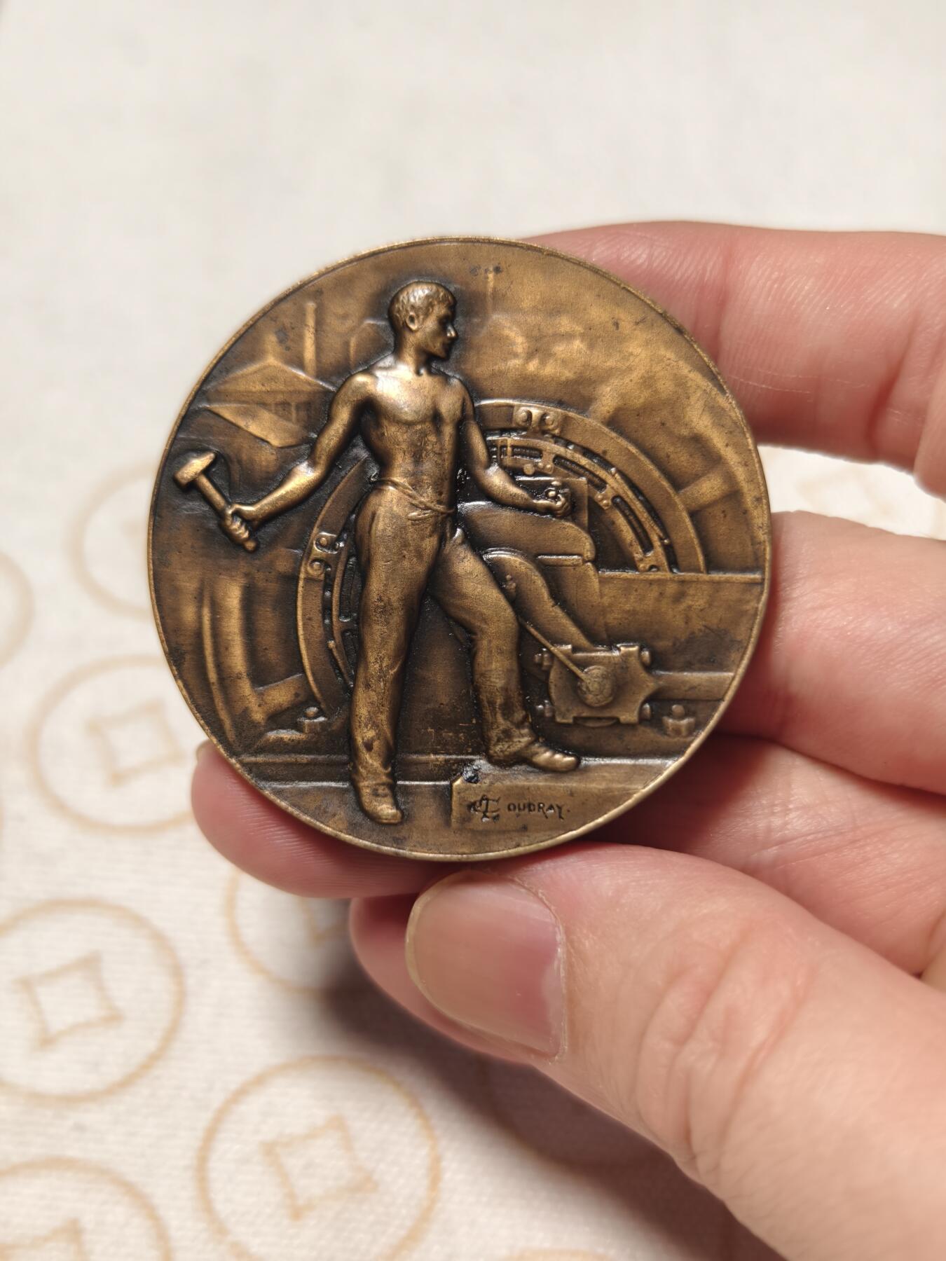 抚柳草堂-第十三期（贺新春首场）章牌钱币  奖章勋章限时免佣 满百包邮 放漏专场 19世纪末-20世纪初法国服务20周年大铜章 直径50mm重59g 浮雕精美 抡大锤