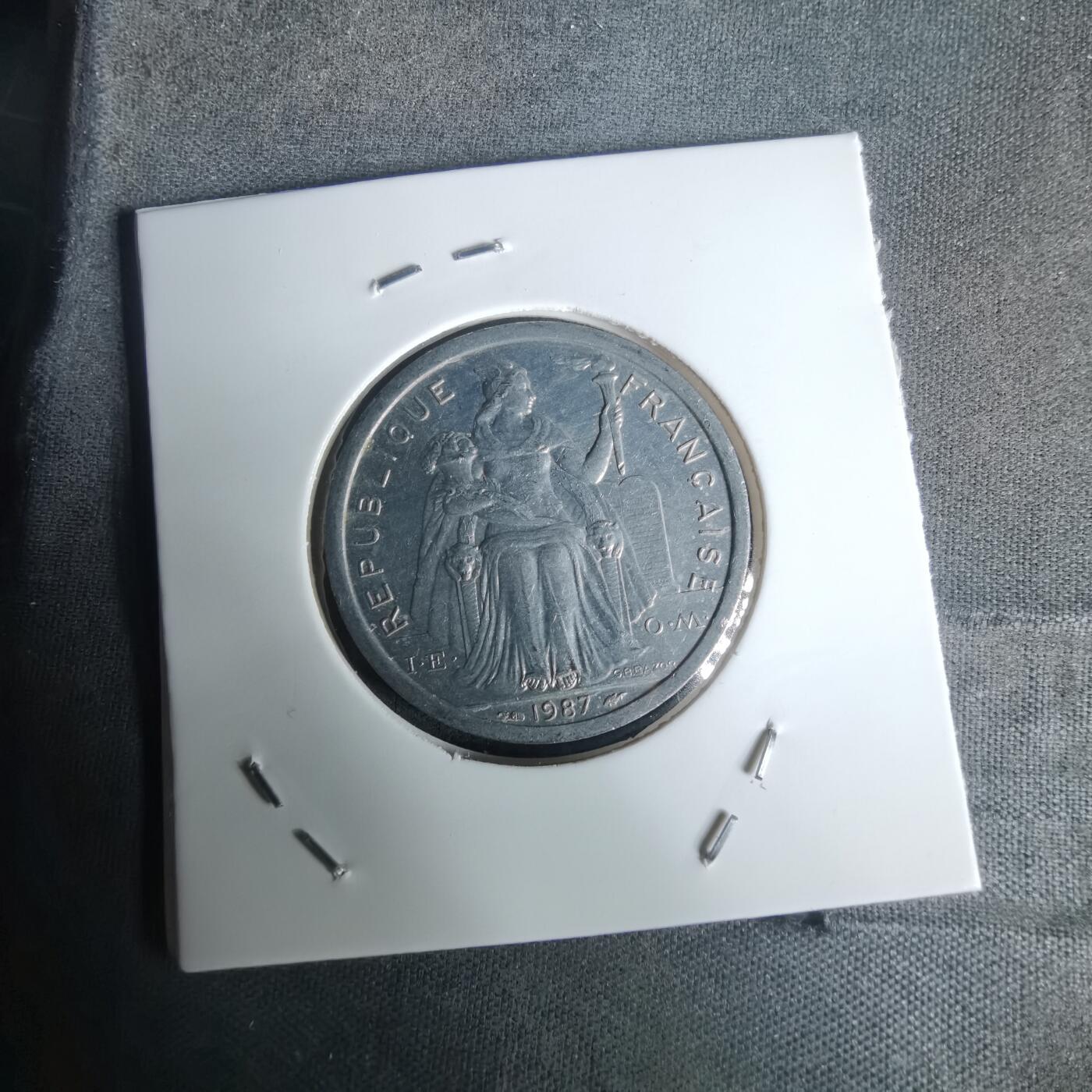 沼泽如烟--第1005场 法属新喀里多尼亚1987年2法郎