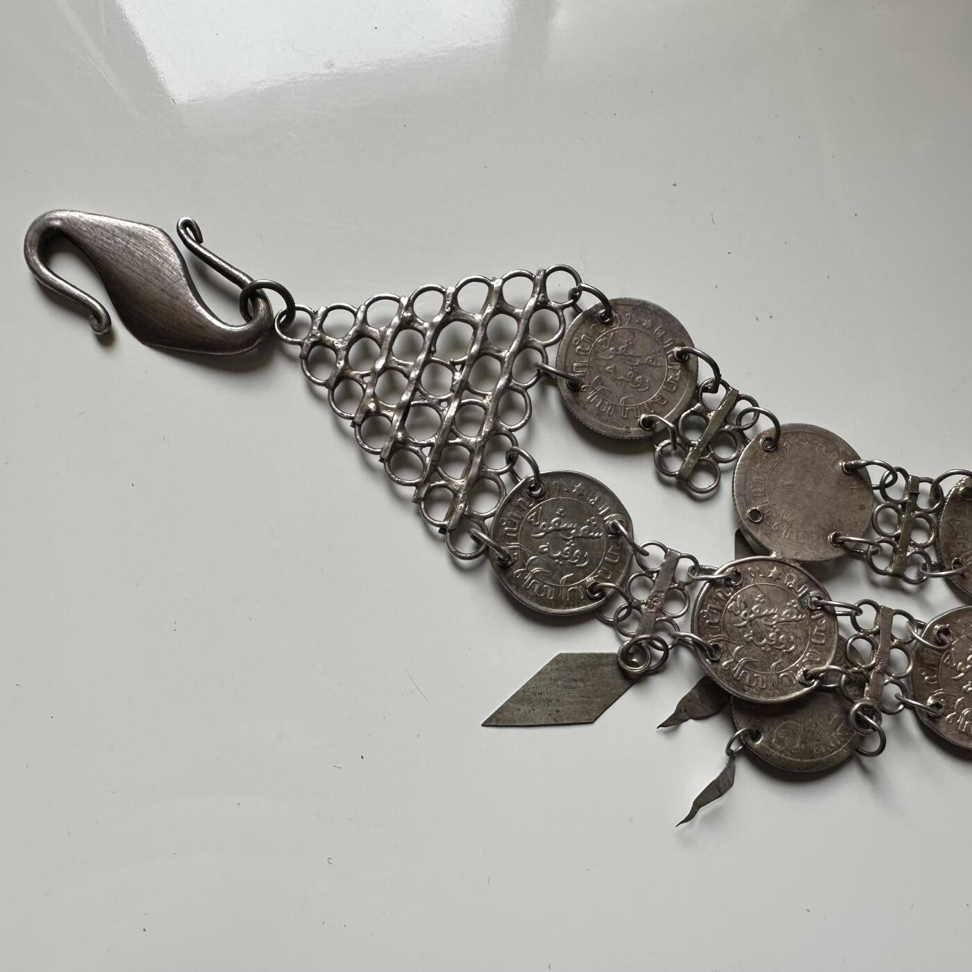 🌹外币初藏🌹🐯2026年第21场 正月十五正常发货 银腰带一条 总长78厘米，用荷属东印度1/10盾银币72枚 总重量120.6克