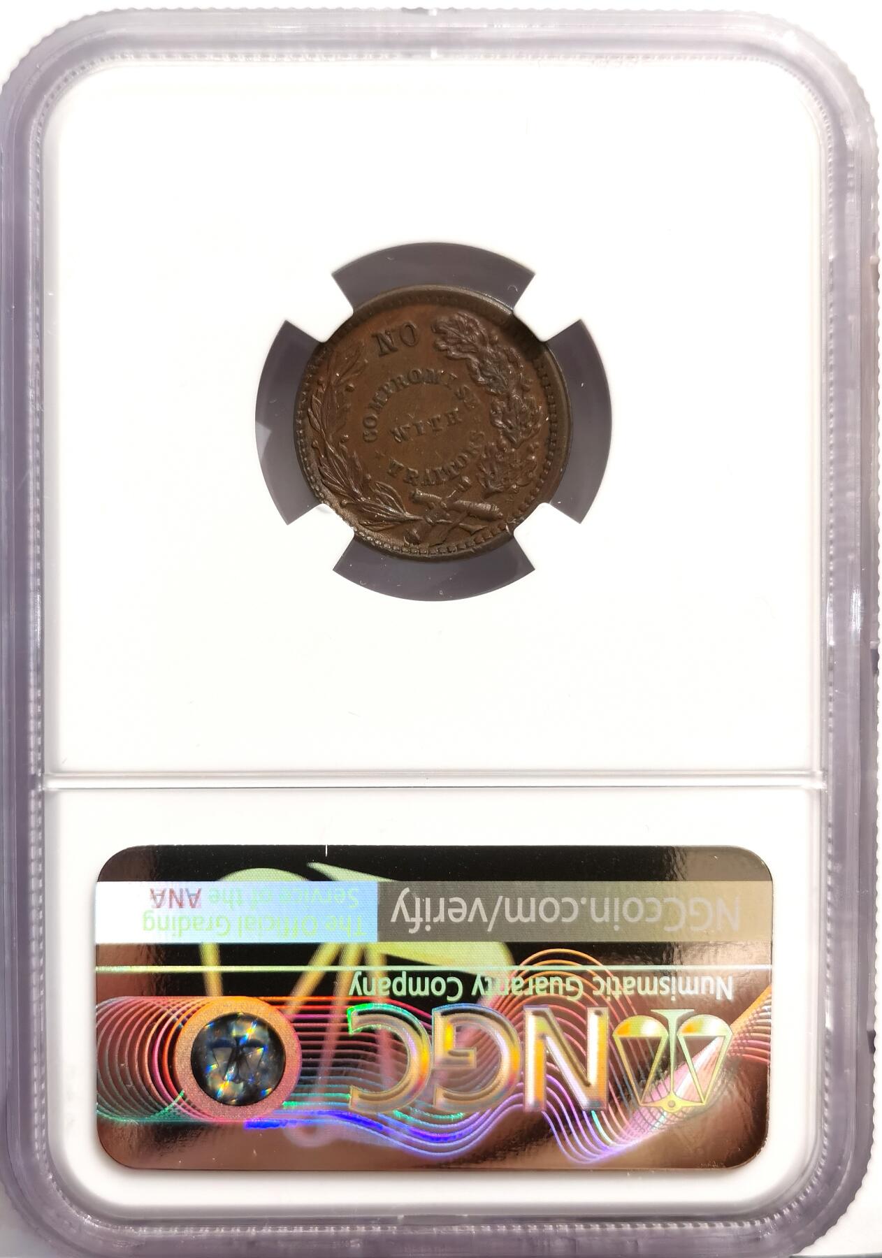 博洋堂世界钱币拍卖第162期（全场包邮） NGC UNC 美国1863年政治口号“绝不与叛徒妥协”代币，稀少的美国内战代币，正值美国南北战争期间，经济动荡，民众囤积金银硬币，导致市面上小额零钱（如一分、半分硬币）极度短缺，为了维持商业运转，许多私人商家（如面包店、杂货铺）开始铸造这种铜质代币，作为“找零券”在本地流通