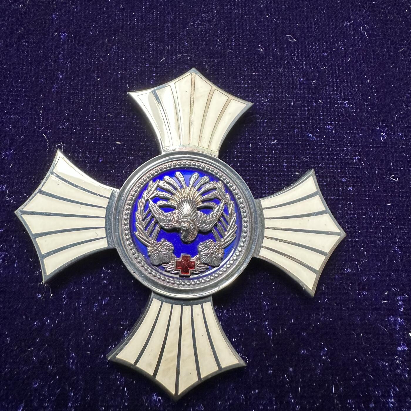 🌹外币初藏🌹🐯2026年第21场 正月十五正常发货 原盒 日本赤十字社有功章 实木相框 保存极佳