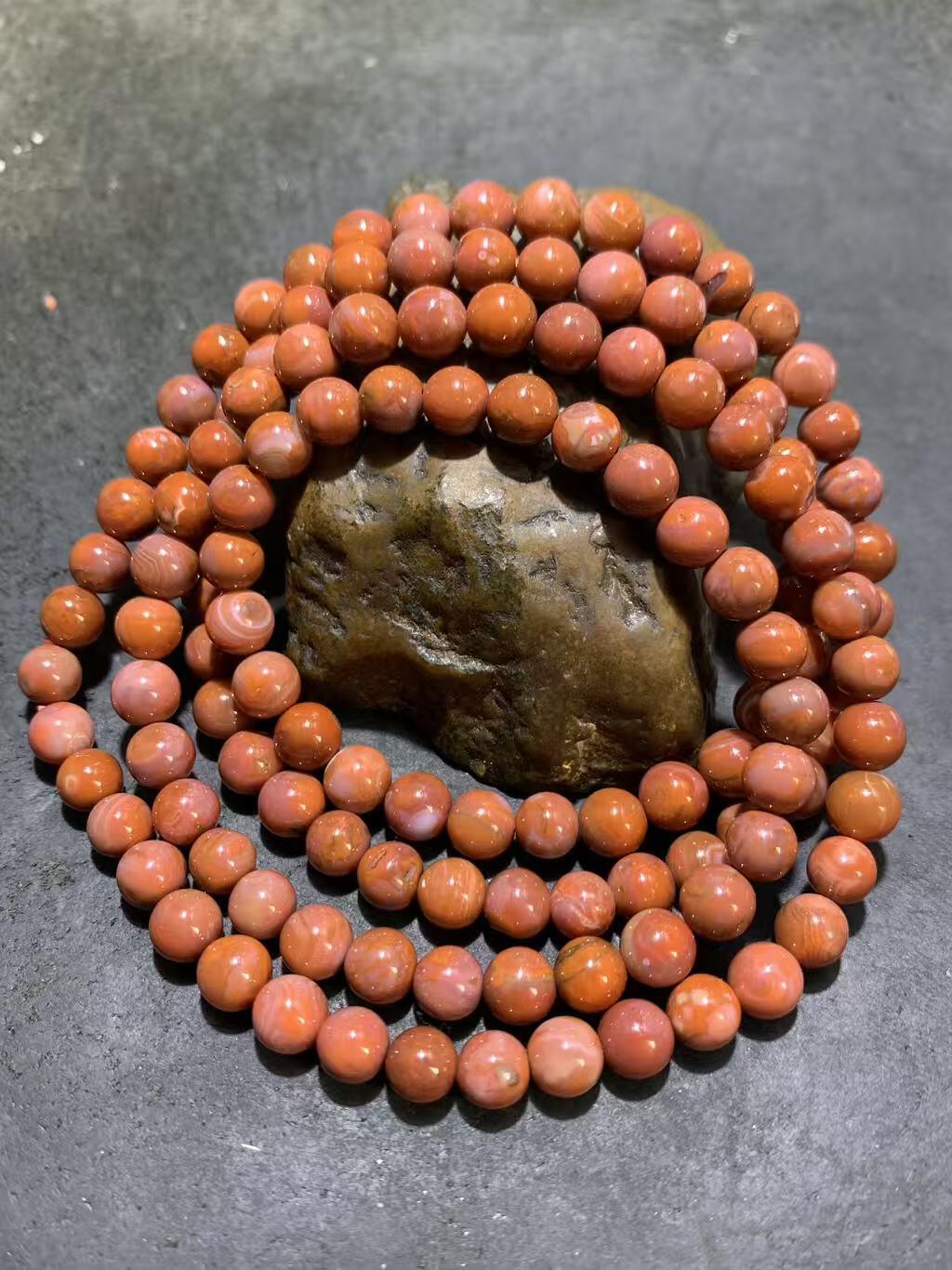 川料南红玛瑙多圈手串一条，，