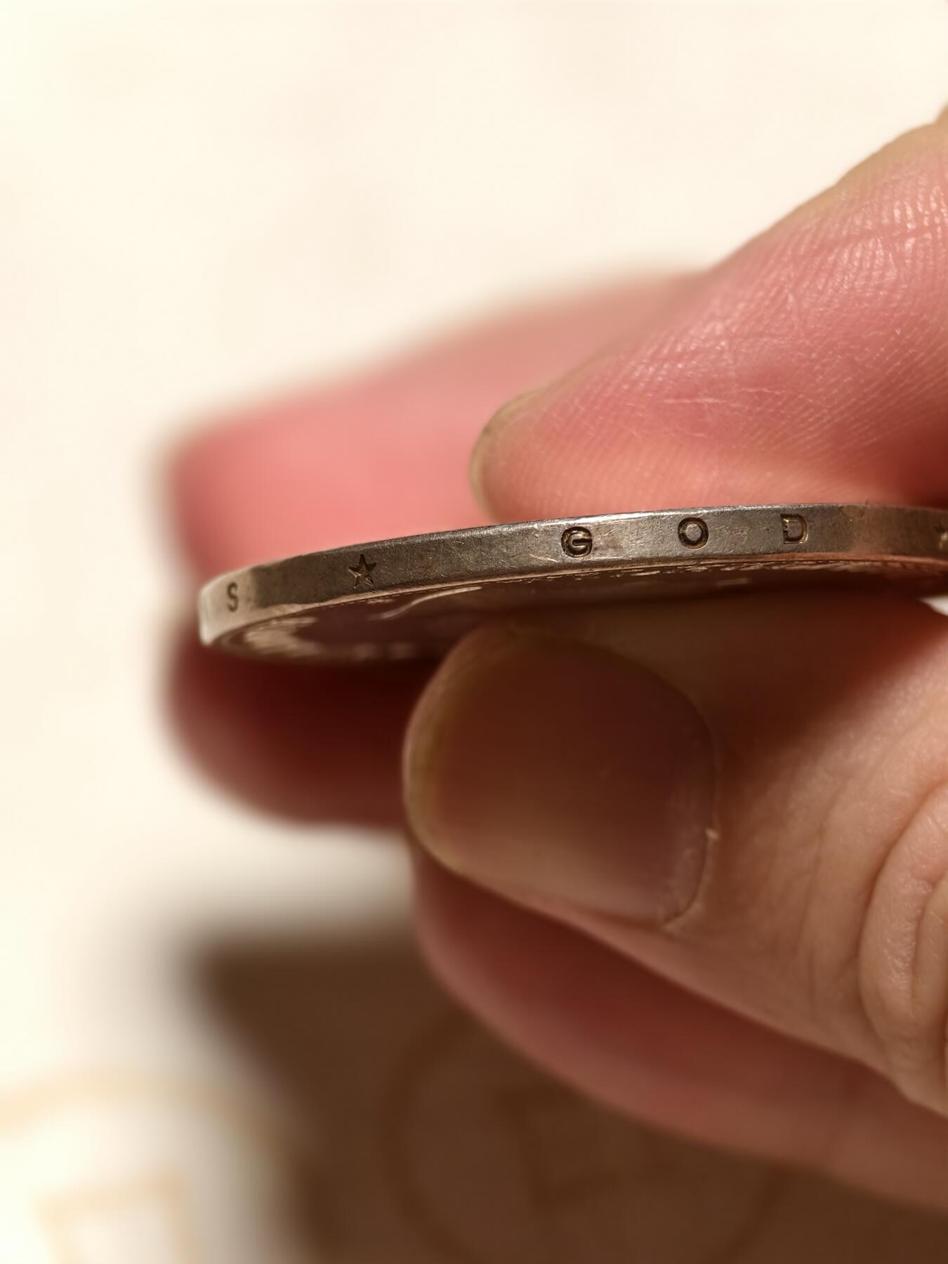 抚柳草堂-第十三期（贺新春首场）章牌钱币  奖章勋章限时免佣 满百包邮 放漏专场 1931荷兰威廉敏娜女王2.5G银币 光感好品相好非常漂亮发丝清晰压力足重25g