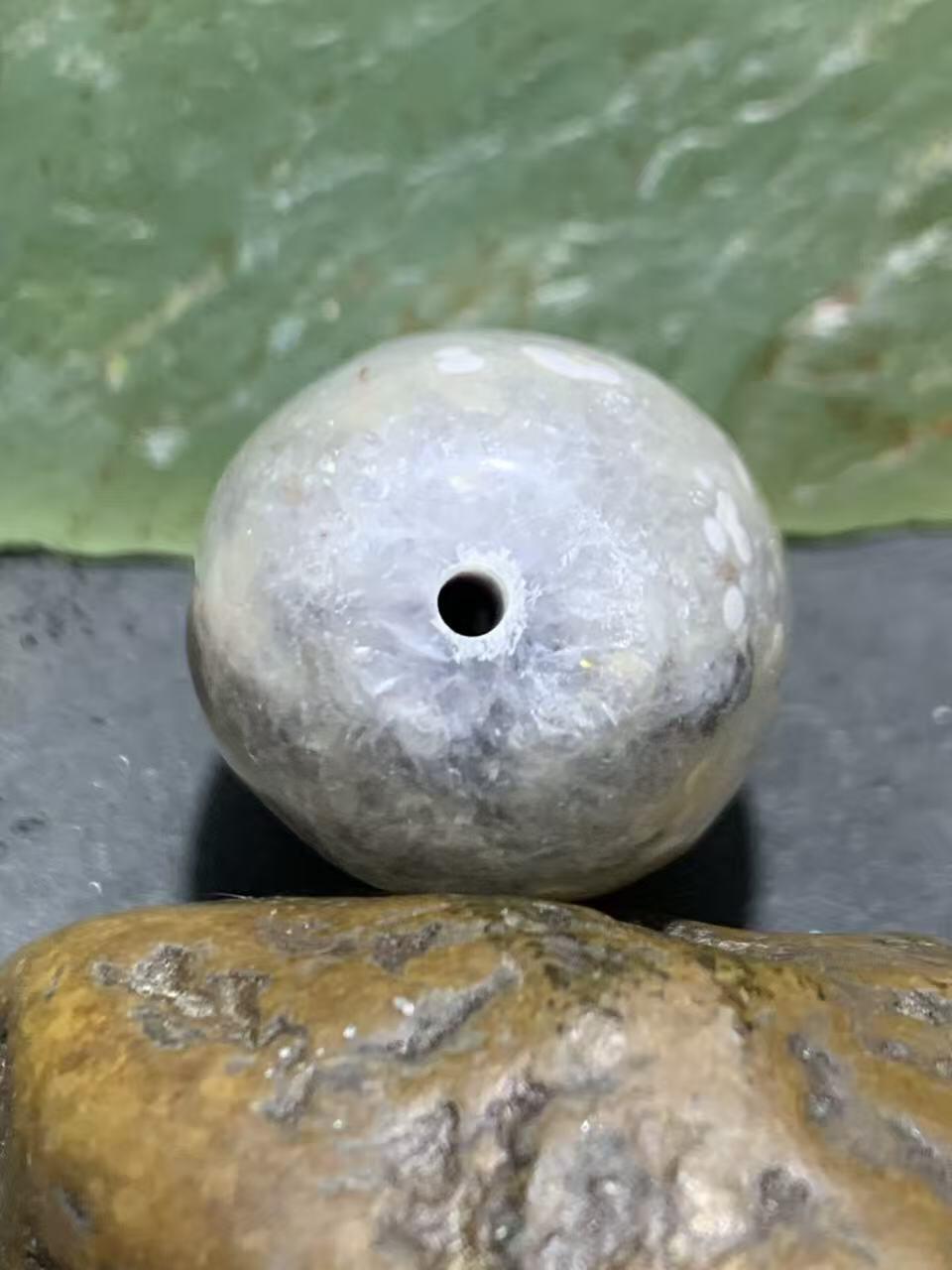 精美满冰飘糖心料战国红玛瑙随形桶珠一颗