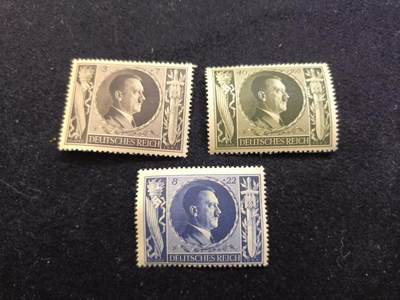 云宸嘉赏-勋臻佳藏新年快速场次（快拍 低佣 一元一手）（新年期间快递正常发） - 德意志第三帝国1943 年发行的元首54 岁生日纪念附捐邮票一套 带原胶