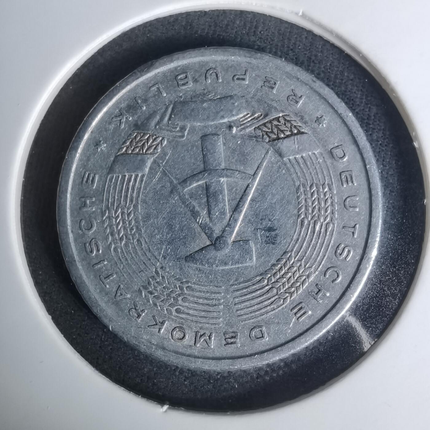 沼泽如烟--第1004场 东德1958年50芬尼