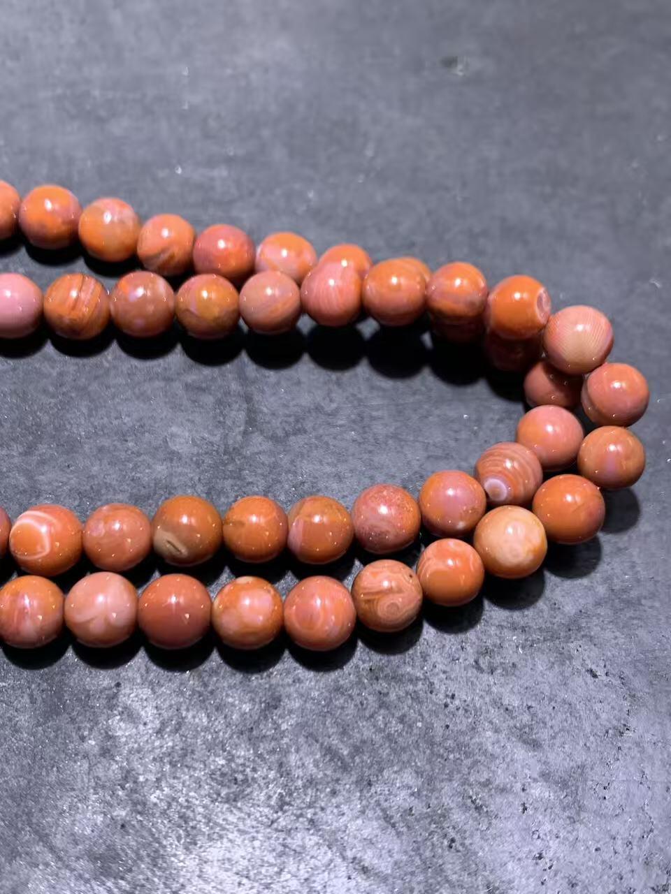 川料南红玛瑙多圈手串一条，，