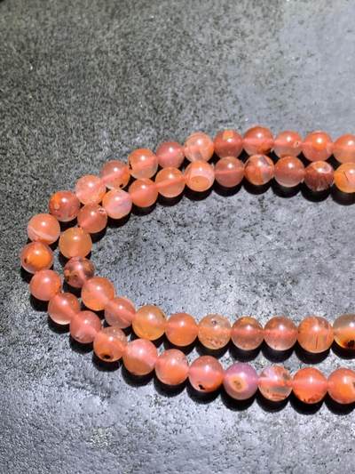 川料冻料飘红南红玛瑙多圈手串一条， 川料冻料飘红南红玛瑙多圈手串一条，
