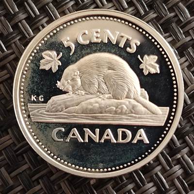 布加迪🐬～世界钱币(上海)🌾第 276 期 /  各国套币和散币 - 加拿大🇨🇦 2002年 5分 女王金禧精致纪念银币 5.35g/21.2mm