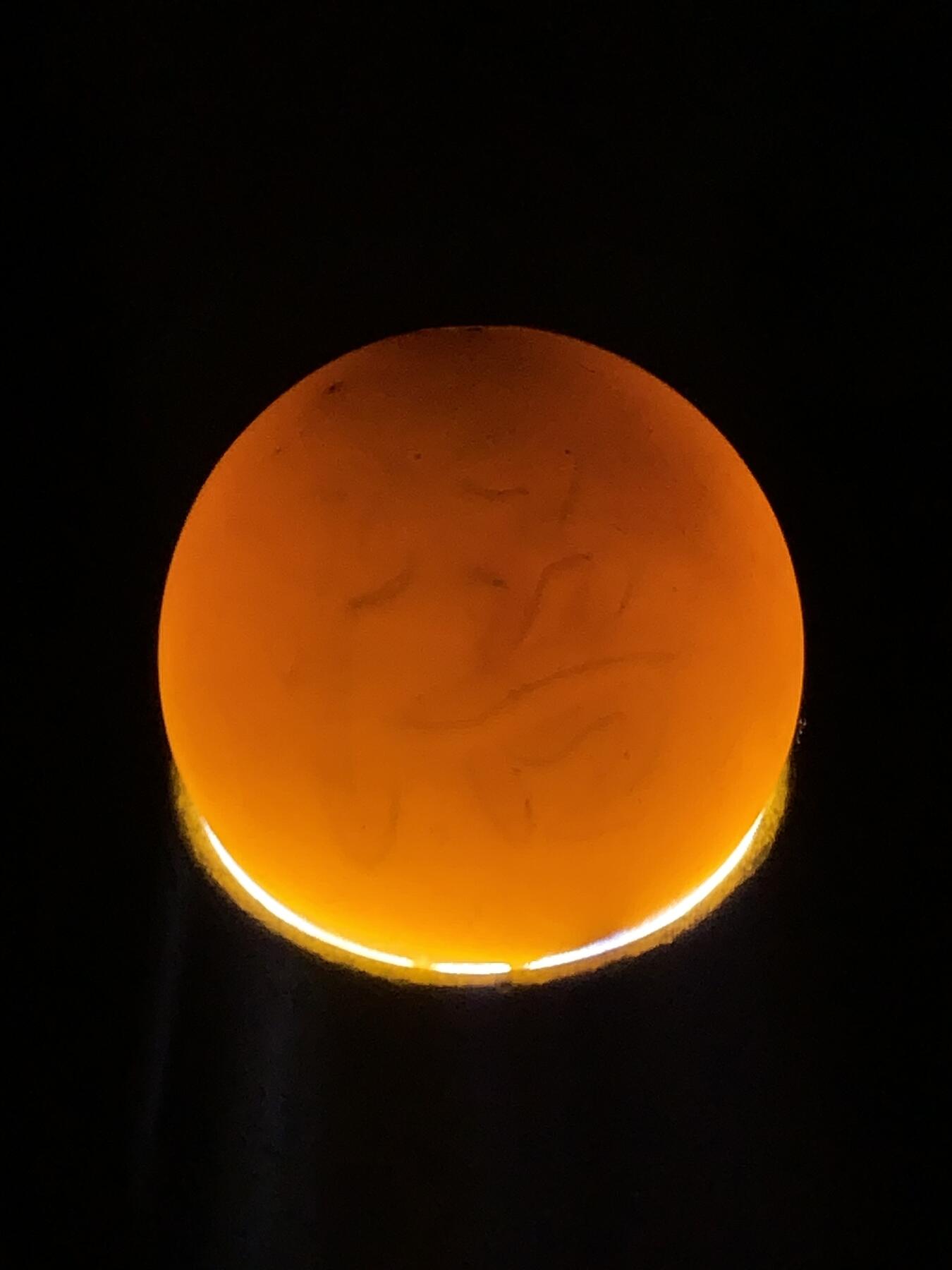 精美高玉化亚光冻料鸡油黄战国红玛瑙手工俏色巧雕悟字珠一个，