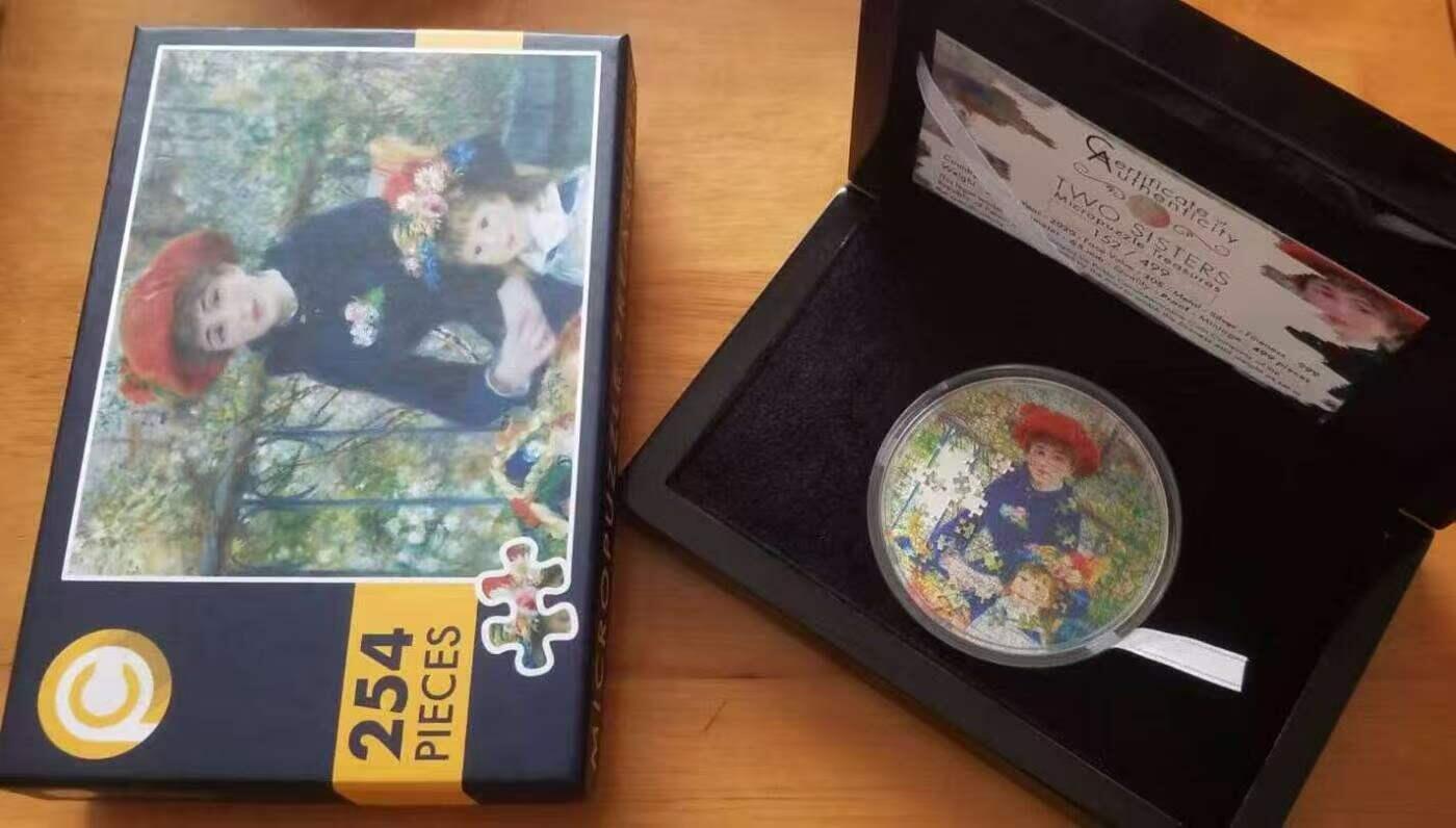 【币将精彩】世界钱币拍卖（2026-3-11） 帕劳2020年拼图名画雷诺阿《姐妹》彩色大银币 999银3盎司，直径65毫米，发行499枚，带证书包装。