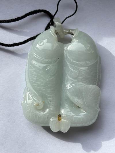 翡翠双鱼吊坠 - 翡翠双鱼吊坠