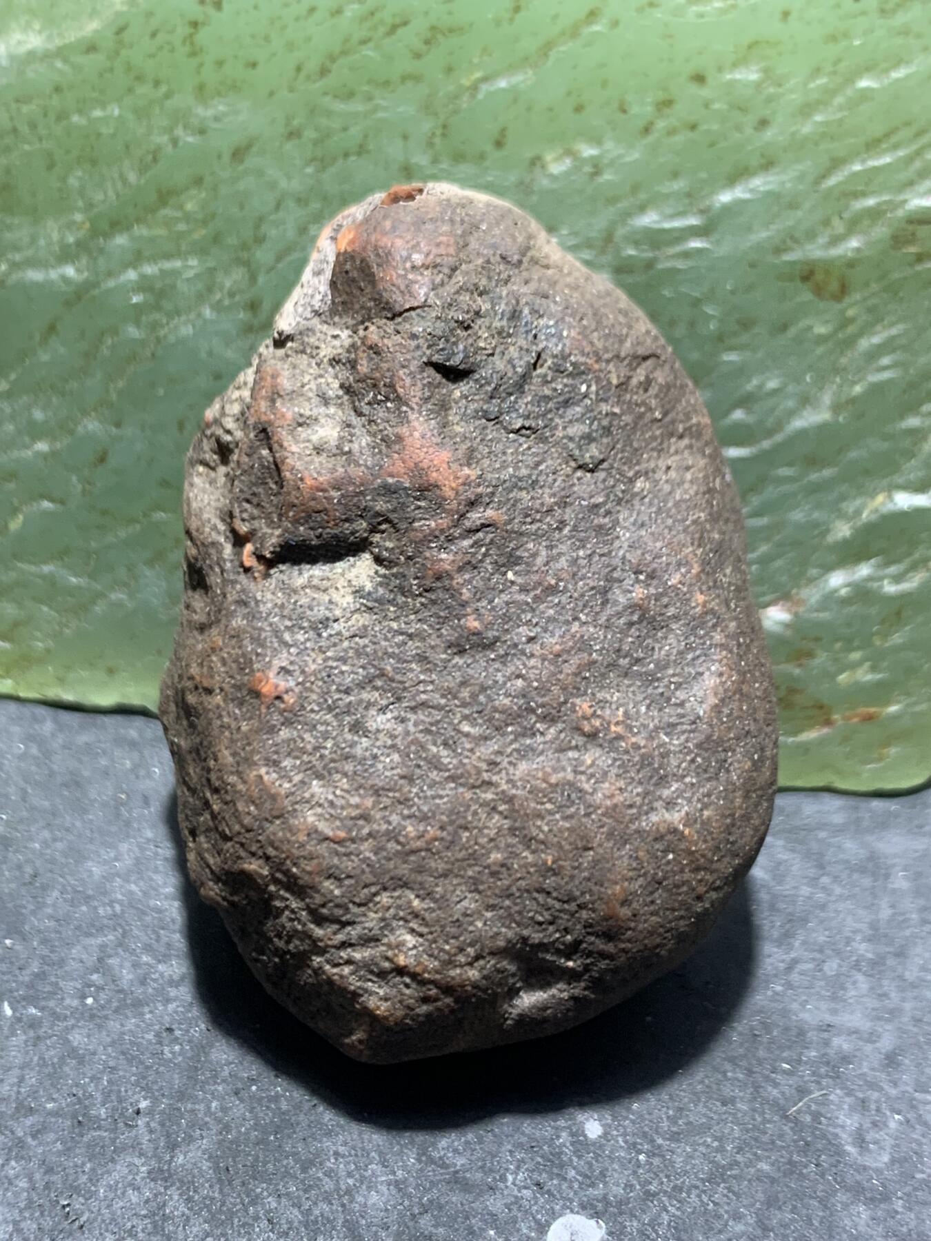 精美铁红皮开窗料南红玛瑙原石一颗，