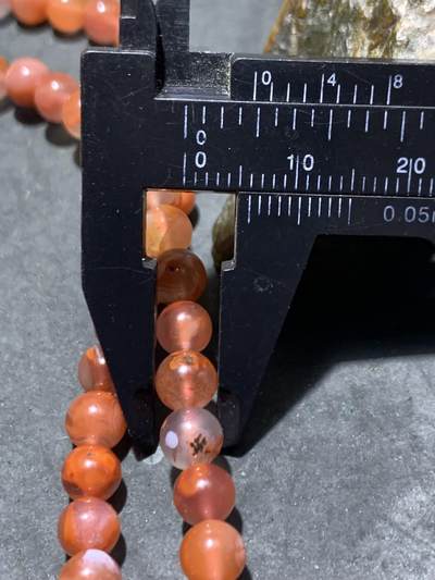 川料冻料飘红南红玛瑙多圈手串一条， 川料冻料飘红南红玛瑙多圈手串一条，