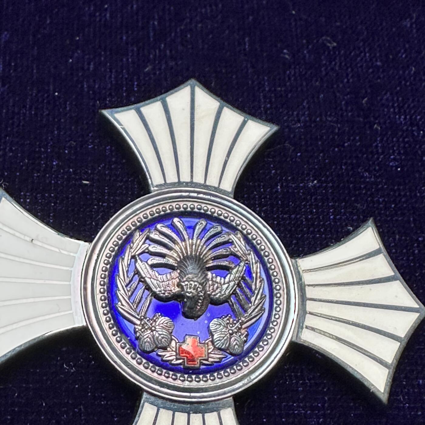 🌹外币初藏🌹🐯2026年第21场 正月十五正常发货 原盒 日本赤十字社有功章 实木相框 保存极佳