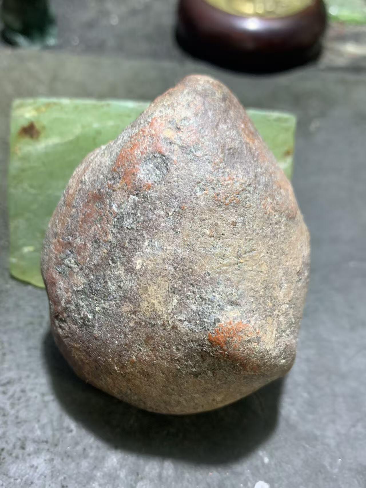 精美冻料红皮开窗料柿子红冻料南红玛瑙原石一颗，