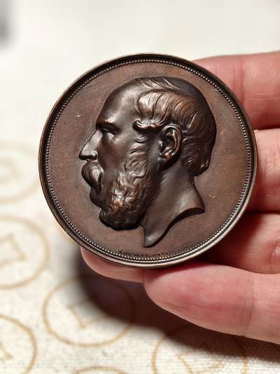 抚柳草堂-第十三期（贺新春首场）章牌钱币  奖章勋章限时免佣 满百包邮 放漏专场 - 1935比利时生物化学学会第六届全国生物化学大会大铜章 超高浮雕人物非常传神 直径50.6mm  重量64g