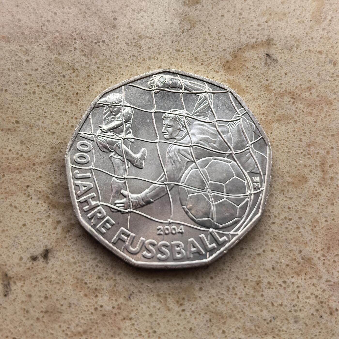 道一币馆币章第一百六十七场 奥地利2004年足球运动百年5欧元银币  10g 800s