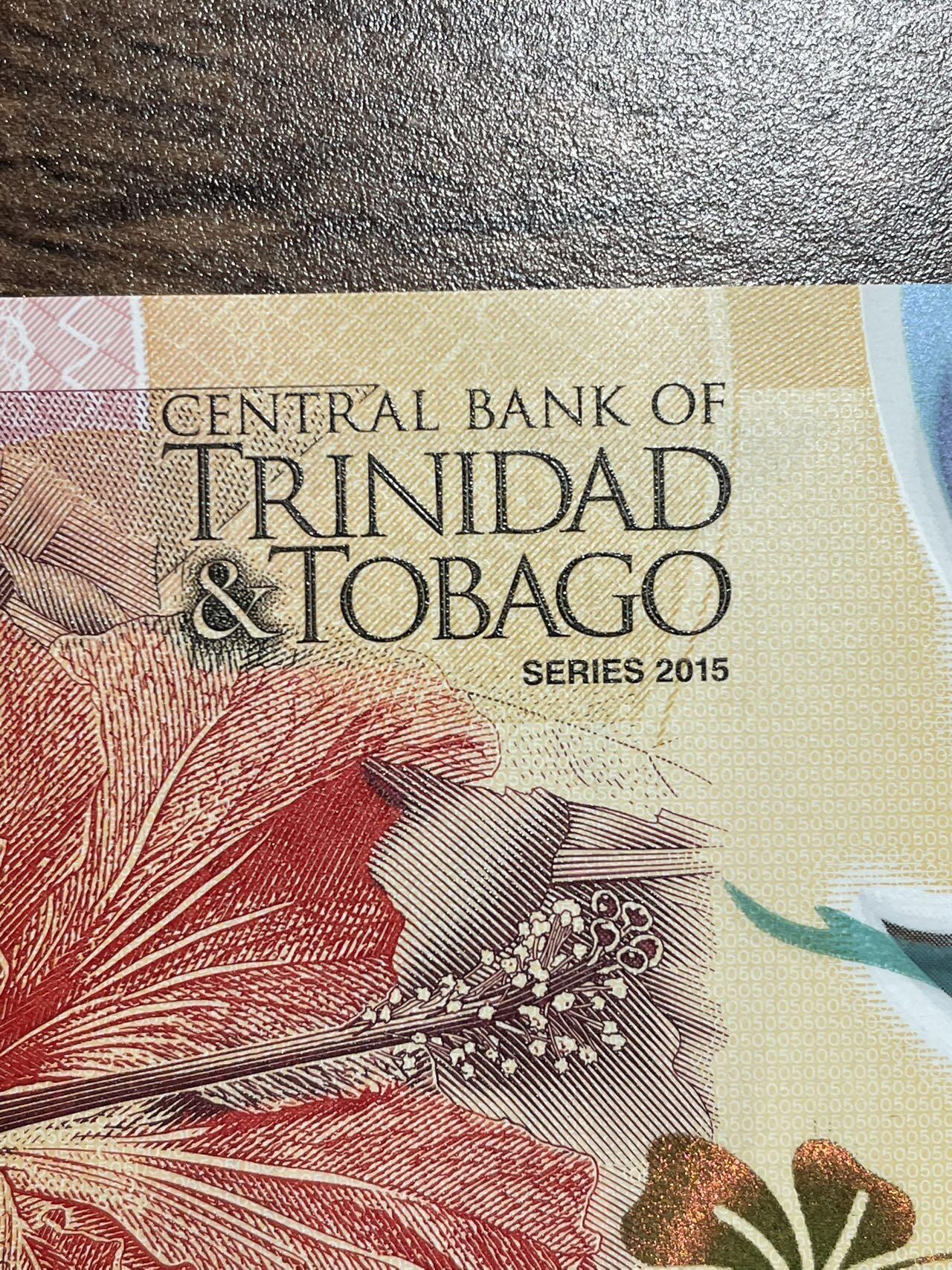 特立尼达和多巴哥 50 UNC 非常见纪念钞 而是相对较少的15年版