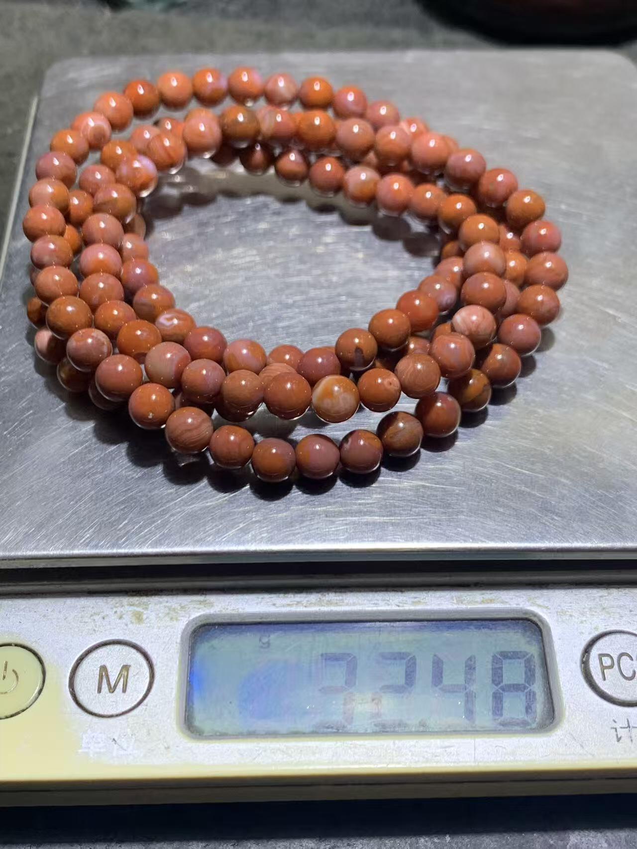 川料南红玛瑙多圈手串一条，，