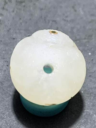 精美满冰飘亚光战国红玛瑙手工俏色巧雕喜鹊随形珠一个 精美满冰飘亚光战国红玛瑙手工俏色巧雕喜鹊随形珠一个