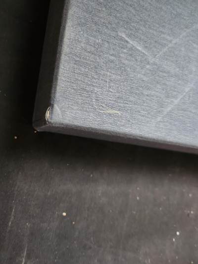 南水社第二次拍卖 日本赤十字会银色有功章牌匾（昭和六十一年，1986年）完好带原盒，少见，外盒四角有磨损使用痕迹