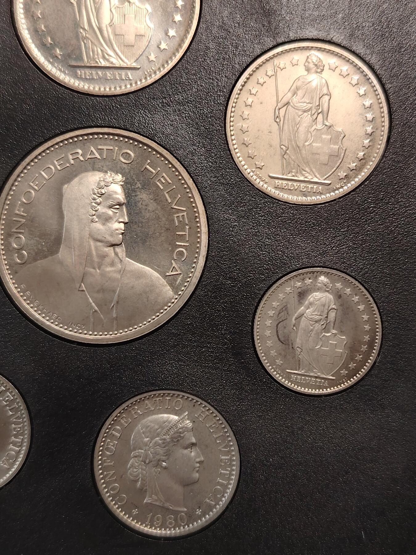 布加迪🐬～世界钱币(上海)🌾第 277 期 /  各国套币和散币