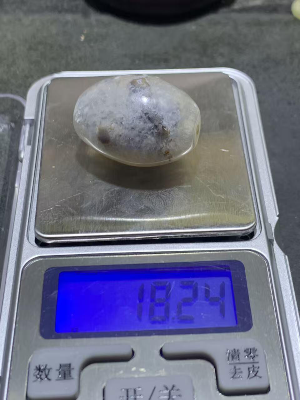 精美满冰飘糖心料战国红玛瑙随形桶珠一颗