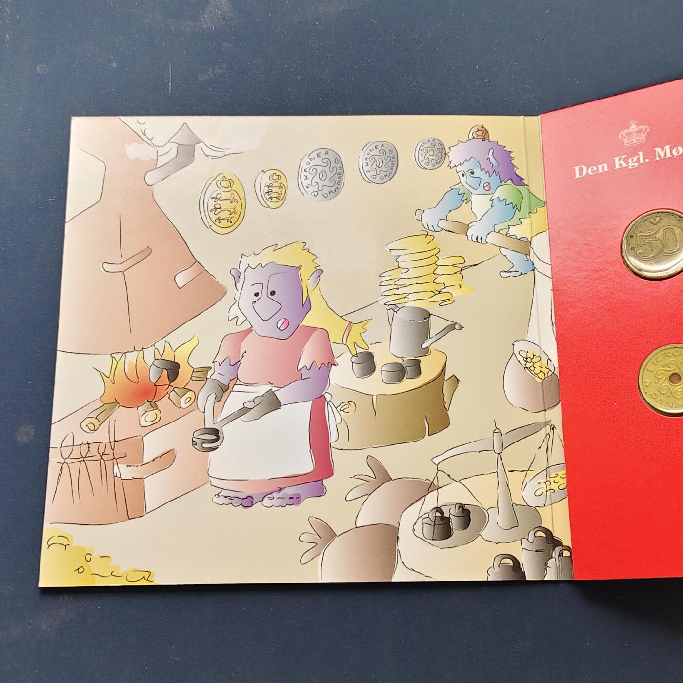 【全场包邮】纯粹捡漏拍506场-持续更新中 丹麦2011年新生诞生官方卡册装童趣套币-含童趣纪念章