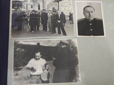 橙子收藏第四期 一本完整保存的苏联海军上校（一级舰长）个人纪念相册(78张)，时间跨度约为20世纪30年代至50年代，是记录一位苏联海军军官从二战到冷战初期军旅生涯与家庭生活的一手实物史料。