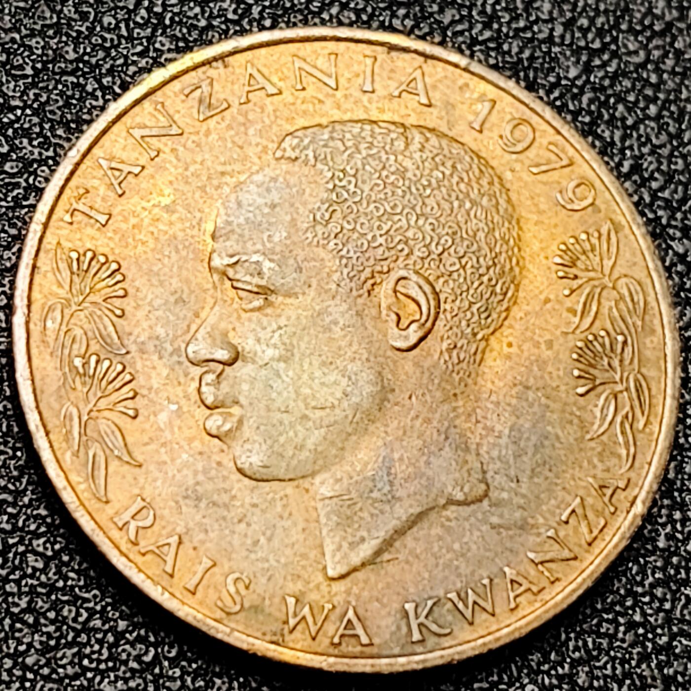 泉币菌-第200场- 新年快乐 新年第8场 本场拍品多 请提前出价（正月十五统一发货） 。