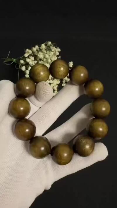 零元拍：金丝楠祖母绿手串，2.0。金丝满满，满手留香