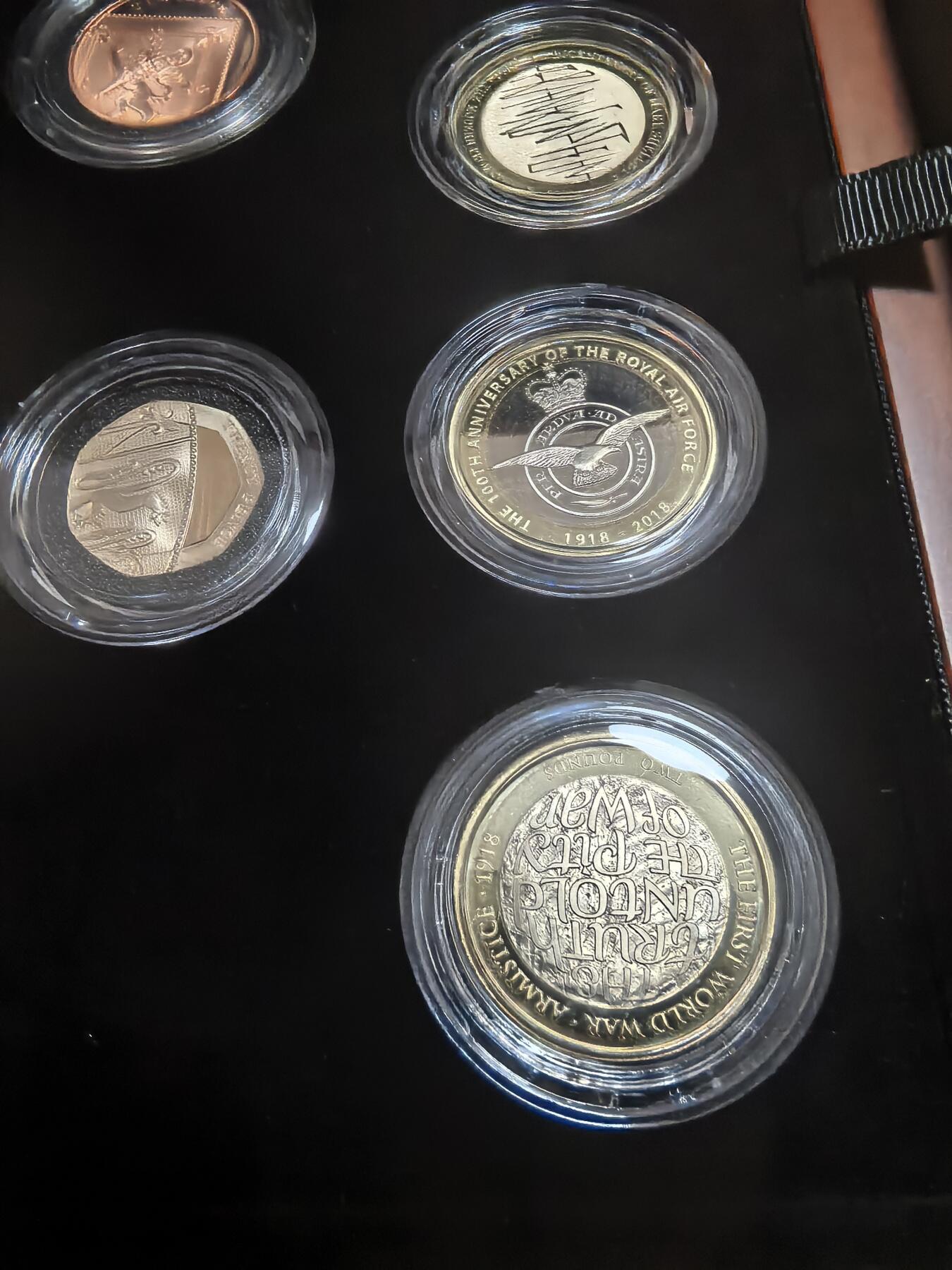 长老汇马年精选第五场拍卖 2018英国14枚精制币豪华套装，盒证全，实木盒，5000套