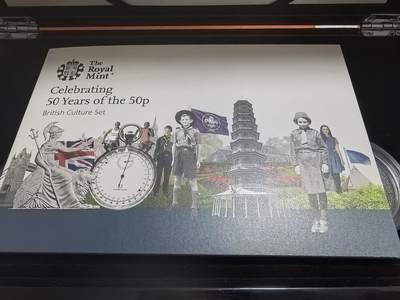 长老汇马年精选第七场拍卖 - 2019英国50便士发行50周年5枚精制加厚银币套装，文化版，钢琴烤漆木盒，1220套，含稀缺的邱园中国塔50便士，灵感来自于南京大报恩寺塔
