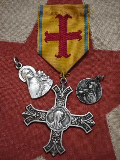 橙子收藏第四期 - 法国阿拉斯教区圣奥梅尔-布洛涅十字勋章及宗教圣牌组(银质)