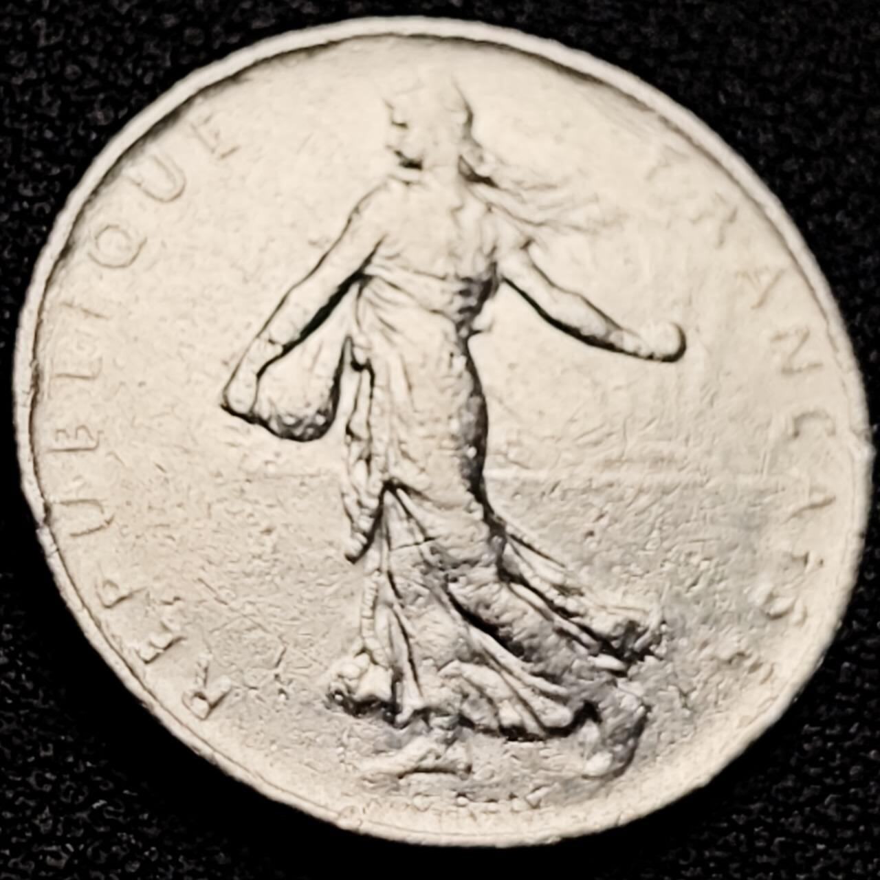 泉币菌-第200场- 新年快乐 新年第8场 本场拍品多 请提前出价（正月十五统一发货） 。