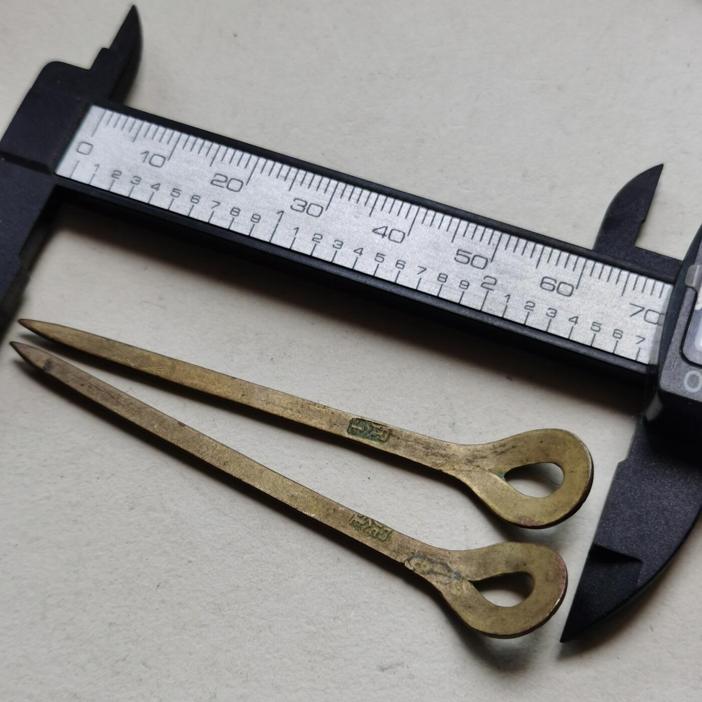 新年特惠专场 清末民国铜鎏金花纹发簪一对