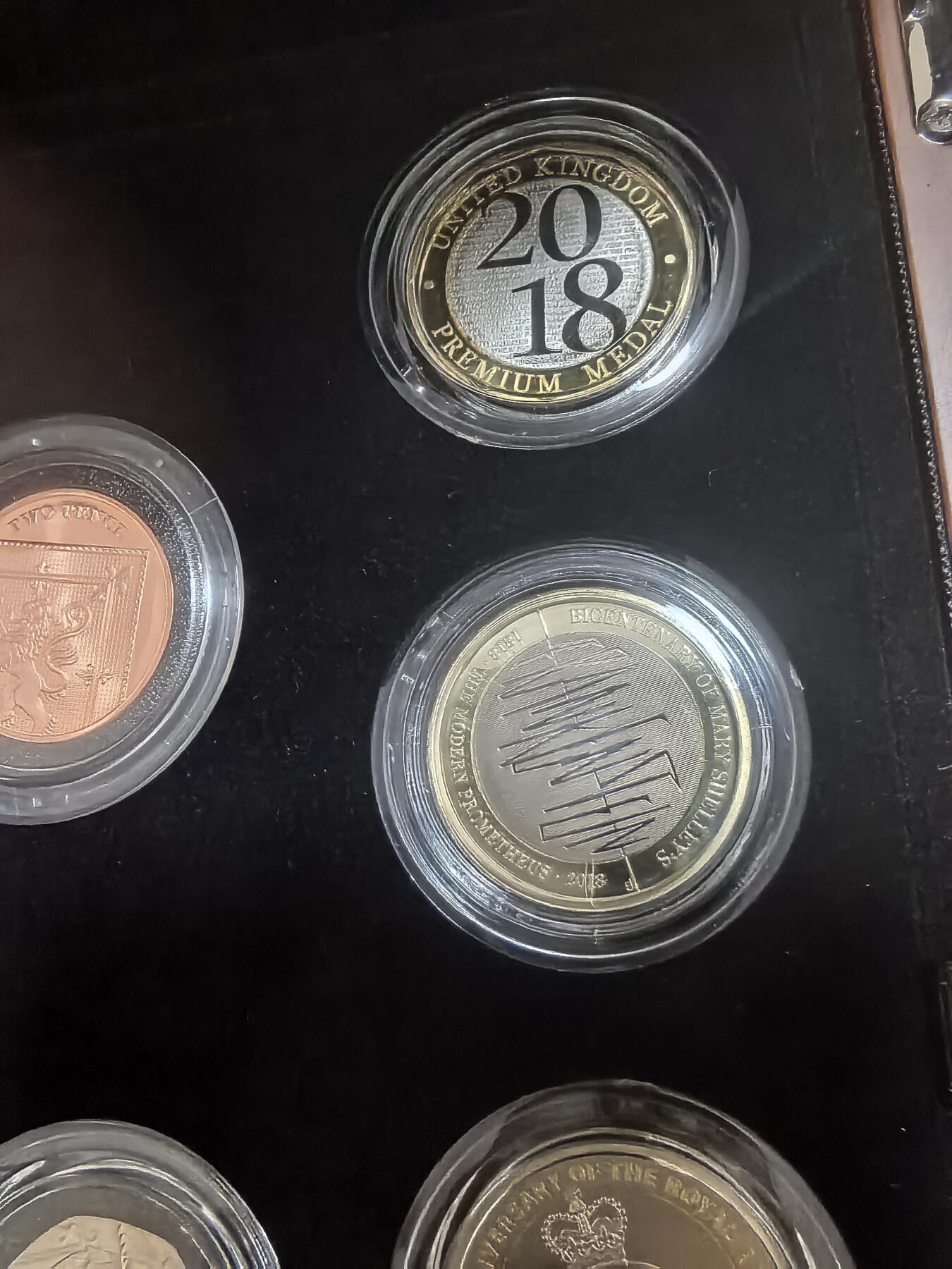 长老汇马年精选第五场拍卖 2018英国14枚精制币豪华套装，盒证全，实木盒，5000套