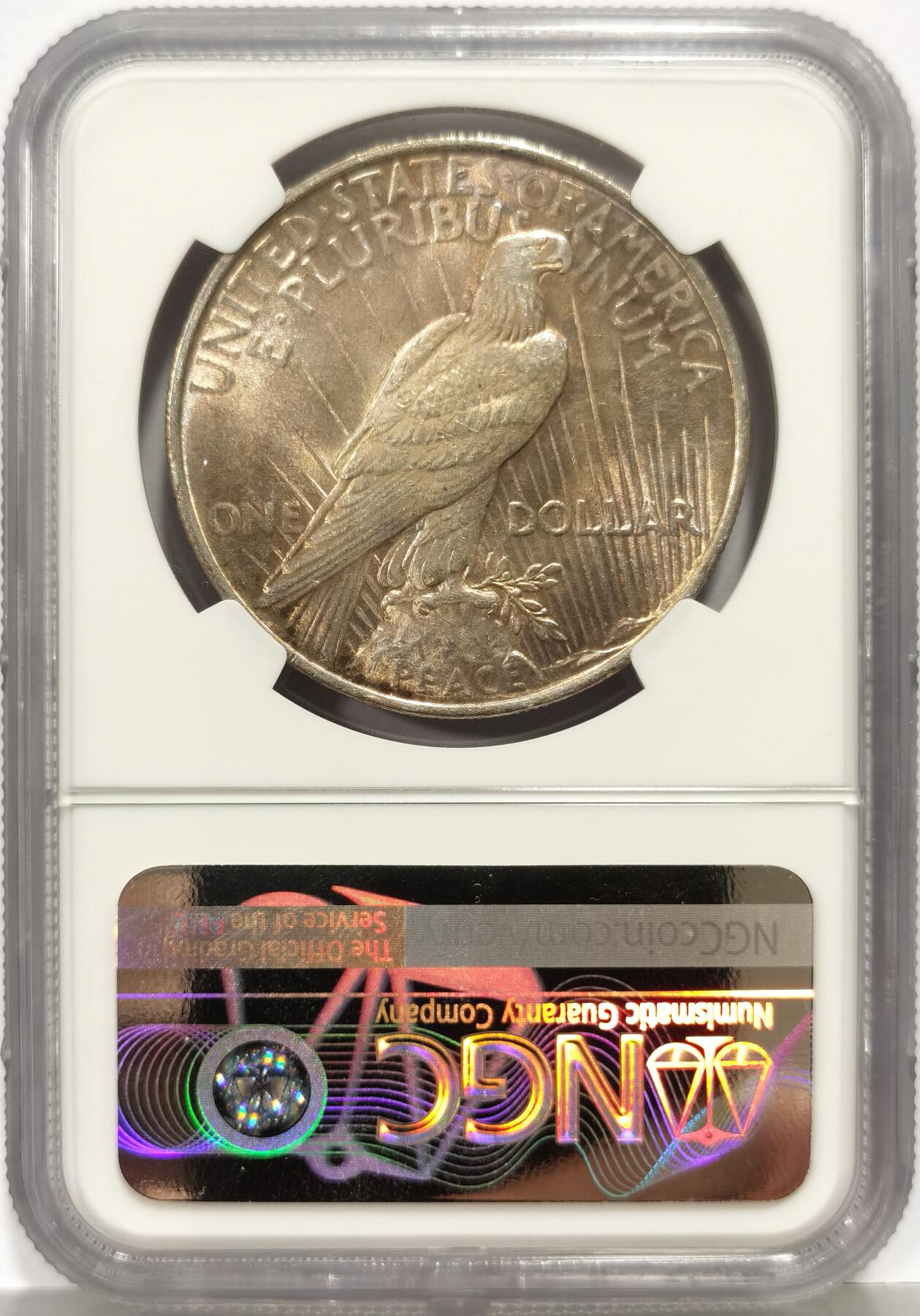 博洋堂世界钱币拍卖第162期（全场包邮） NGC MS62 美国1924年和平银币，双面非常惊艳的五彩硫化包浆，金色中透这幽绿色，比白币难得太多，光度一流，绸缎光明显，标准64分品相严重低评