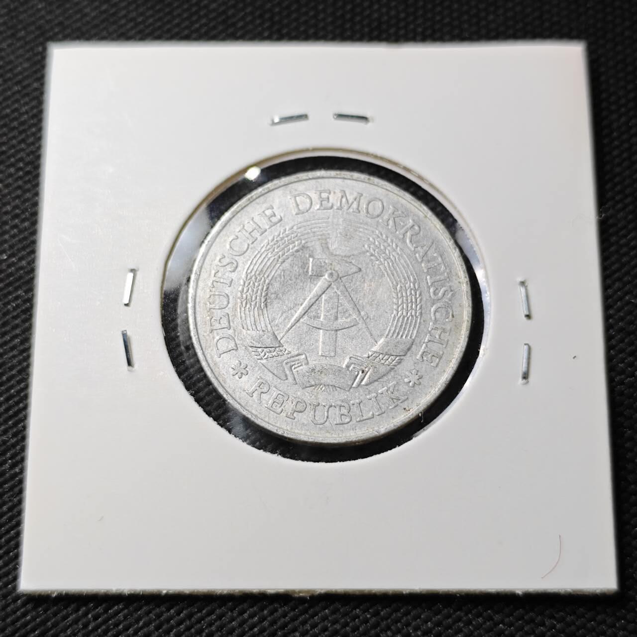 KK钱币收藏小铺  第396期  2月预留时间 周末发货  1977东德1马克