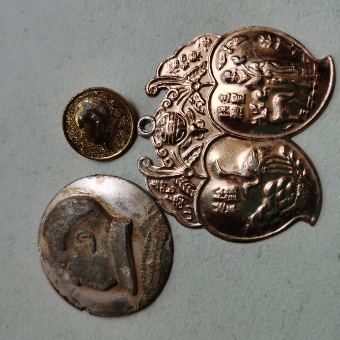 新年特惠专场 像章等