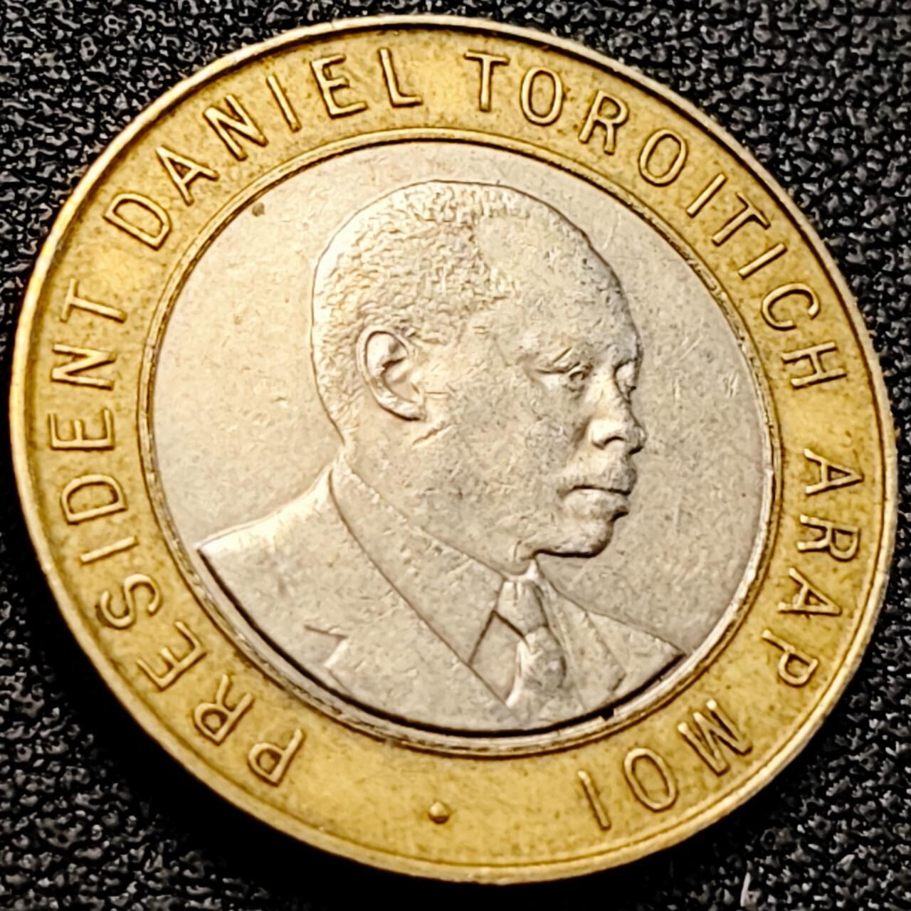 泉币菌-第200场- 新年快乐 新年第8场 本场拍品多 请提前出价（正月十五统一发货） 。