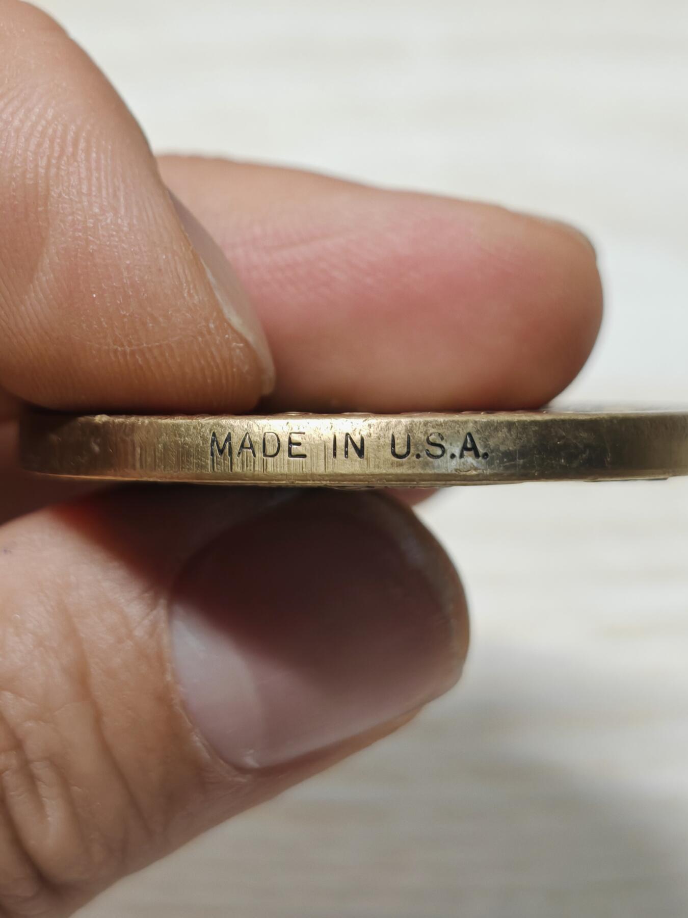 美国海军纪念章 正面罗马式铠甲的战士 背面美国海军的鹰锚