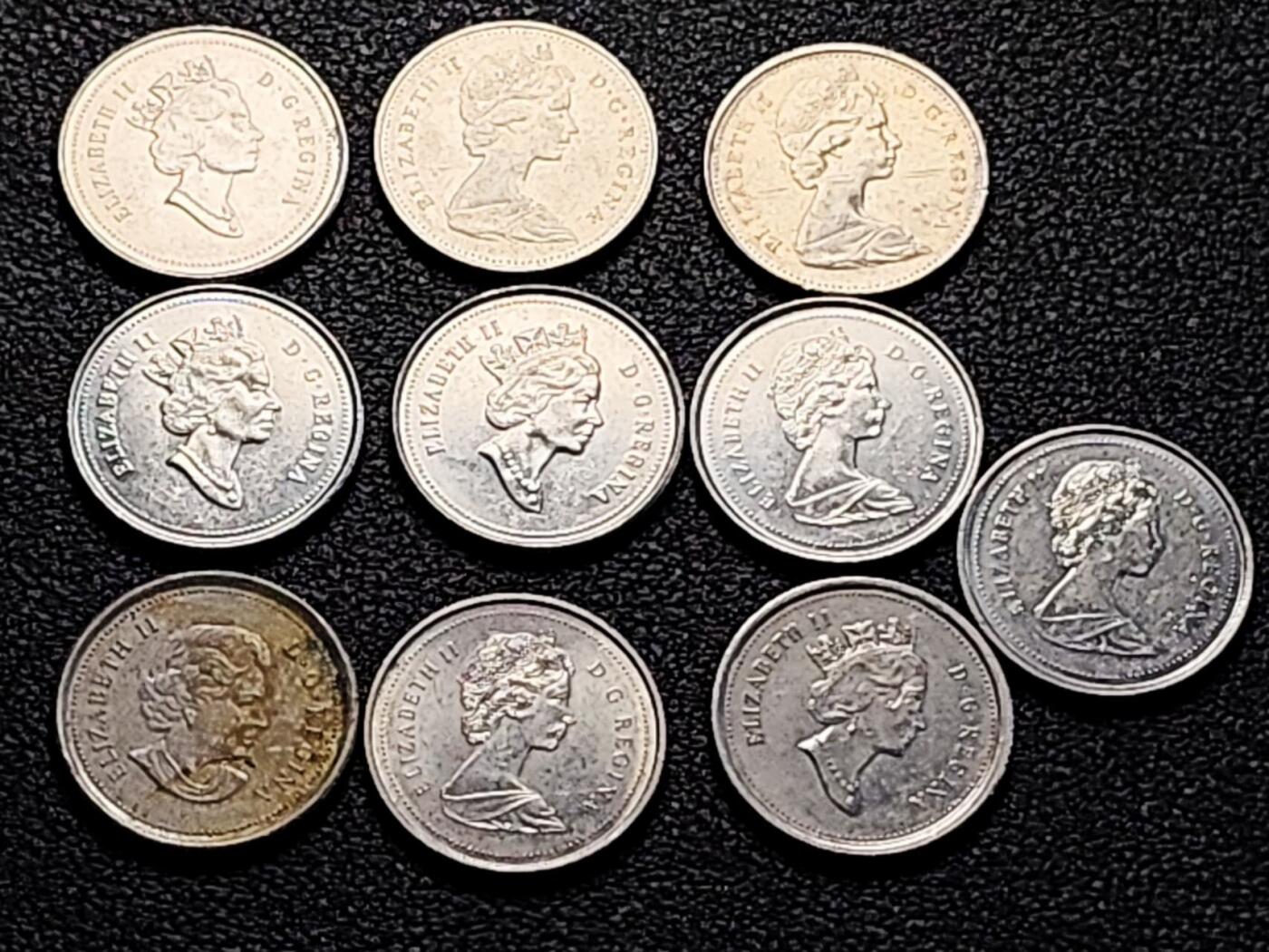 泉币菌-第200场- 新年快乐 新年第8场 本场拍品多 请提前出价（正月十五统一发货） 高币值一组10枚 加拿大10分镍币 伊丽莎白二世