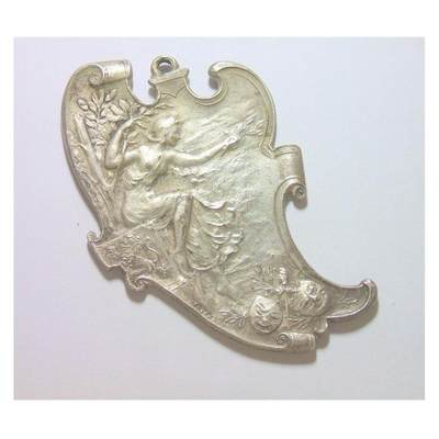 【艺术】法国艺术大章1904年 女神坐像树叶形高浮雕精制超大镀银章 70×45MM - 【艺术】法国艺术大章1904年 女神坐像树叶形高浮雕精制超大镀银章 70×45MM