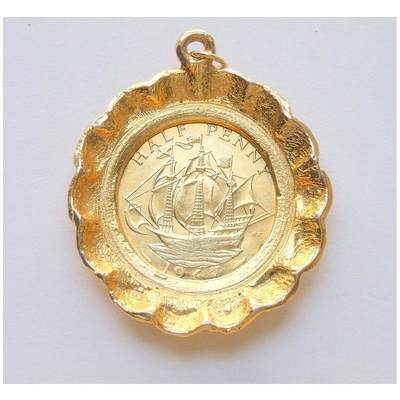 纯手工 英国1967年 伊丽莎白镀金高浮雕精制币章吊坠 40MM - 纯手工 英国1967年 伊丽莎白镀金高浮雕精制币章吊坠 40MM